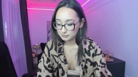 evasarazardje online show from March 2026 11:39:01 AM