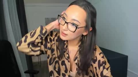 evasarazardje online show from March 2026 08:01:02 PM