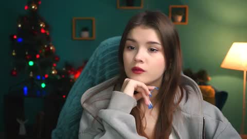 Snapshot of evathopson chatting on December 2024 12:08:02 PM Eva next stream - - 1600 UTC2000 online show from December 2024 12:08:02 PM