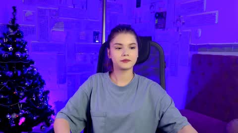 Snapshot of evathopson chatting on December 2024 12:08:02 PM Eva next stream - - 1600 UTC2000 online show from December 2024 12:08:02 PM