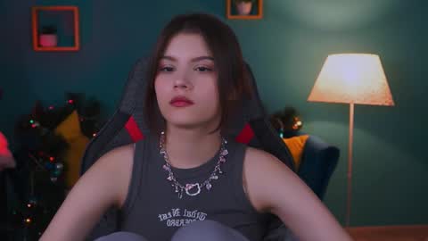 Snapshot of evathopson chatting on January 2025 03:04:01 PM Eva next stream - - 1600 UTC2000 online show from January 2025 03:04:01 PM