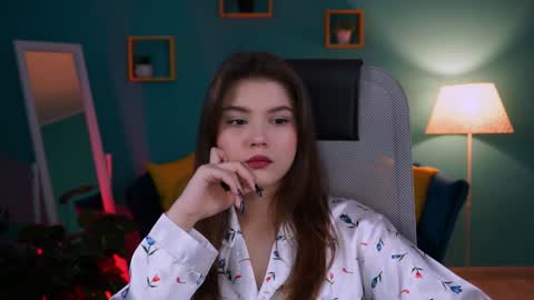 Snapshot of evathopson chatting on January 2025 12:00:01 PM Eva next stream - - 1600 UTC2000 online show from January 2025 12:00:01 PM