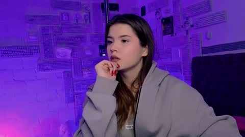 Snapshot of evathopson chatting on February 2025 12:05:02 PM Eva next stream - - 1600 UTC2000 online show from February 2025 12:05:02 PM