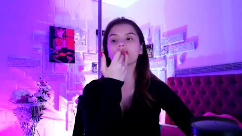 Snapshot of evathopson chatting on February 2025 06:48:02 PM Eva next stream - - 1600 UTC2000 online show from February 2025 06:48:02 PM