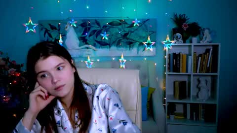 Snapshot of evathopson chatting on March 2025 11:08:02 AM Eva next stream - - 1600 UTC2000 online show from March 2025 11:08:02 AM