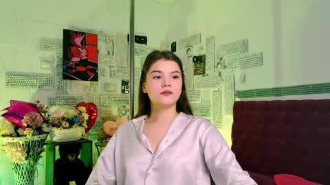 Snapshot of evathopson chatting on March 2025 11:27:01 AM Eva next stream - - 1600 UTC2000 online show from March 2025 11:27:01 AM