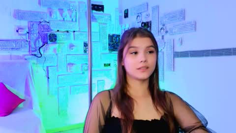 Snapshot of evathopson chatting on October 2025 08:02:02 AM Eva next stream - - 1600 UTC2000 online show from October 2025 08:02:02 AM