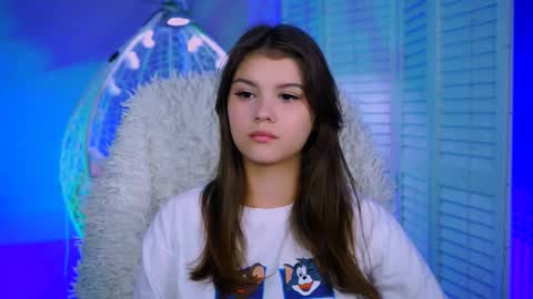 Snapshot of evathopson chatting on October 2025 04:07:02 AM Eva next stream - - 1600 UTC2000 online show from October 2025 04:07:02 AM