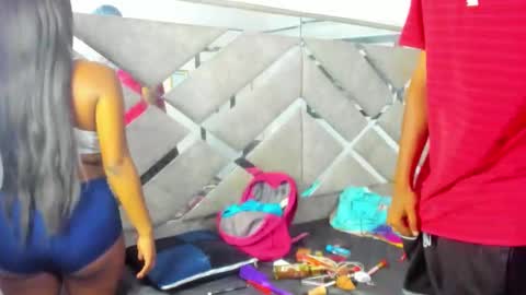 Eva And Emmanuel online show from February 2026 02:05:02 PM