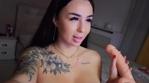 Snapshot of evaxrose chatting on September 2025 03:43:02 AM Eva online show from September 2025 03:43:02 AM