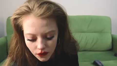 Snapshot of eveleen_soleen chatting on October 2025 02:51:02 PM Eveleen online show from October 2025 02:51:02 PM