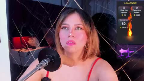 EVELIN online show from October 2025 12:22:02 PM