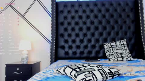 Evelin online show from January 2025 03:44:02 PM