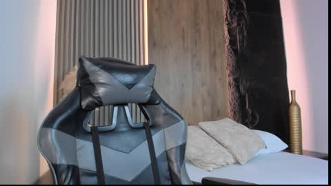 E V E L I N online show from February 2026 02:20:02 AM