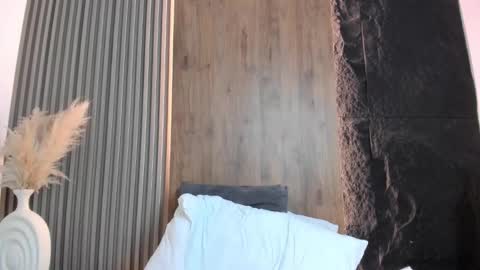 E V E L I N online show from March 2026 09:37:02 AM