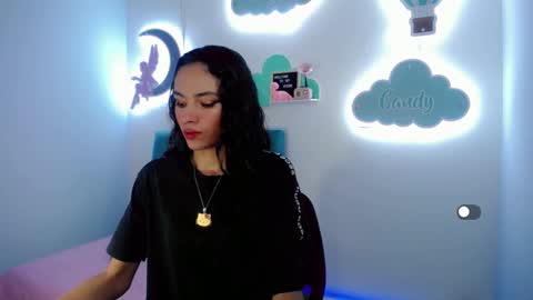 Snapshot of evelin_shy chatting on December 2024 03:00:02 AM Evelin online show from December 2024 03:00:02 AM