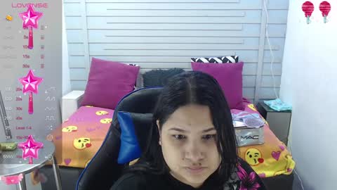 Snapshot of evelin_zaens chatting on December 2024 07:04:02 AM evelin zaens online show from December 2024 07:04:02 AM