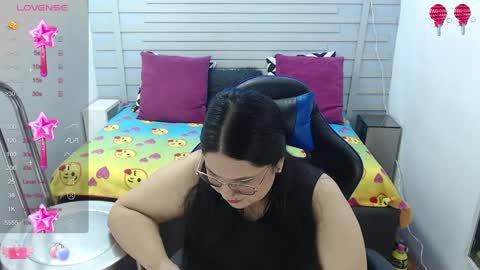Snapshot of evelin_zaens chatting on January 2025 02:30:01 PM evelin zaens online show from January 2025 02:30:01 PM