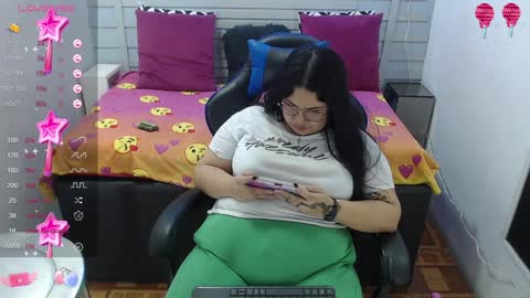 Snapshot of evelin_zaens chatting on January 2025 07:57:01 AM evelin zaens online show from January 2025 07:57:01 AM