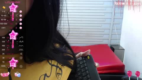 Snapshot of evelin_zaens chatting on February 2025 11:32:02 AM evelin zaens online show from February 2025 11:32:02 AM