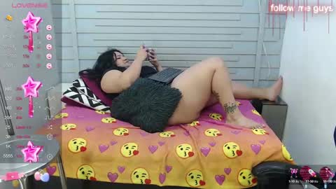 Snapshot of evelin_zaens chatting on February 2025 06:02:01 AM evelin zaens online show from February 2025 06:02:01 AM