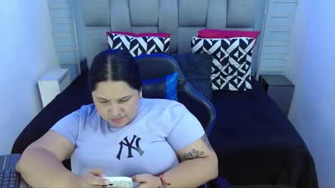 Snapshot of evelin_zaens chatting on September 2025 06:03:01 AM evelin zaens online show from September 2025 06:03:01 AM