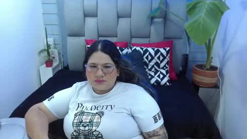 evelin zaens online show from May 2026 04:19:01 AM