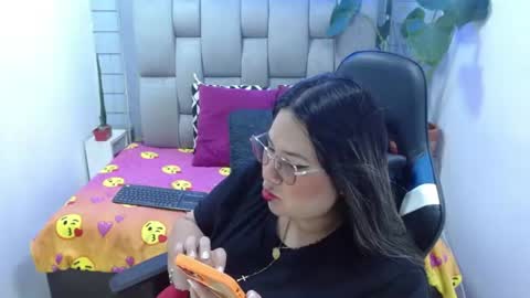 evelin zaens online show from July 2026 03:34:02 AM