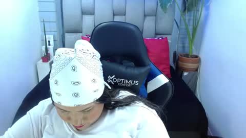 evelin zaens online show from July 2026 04:55:01 AM