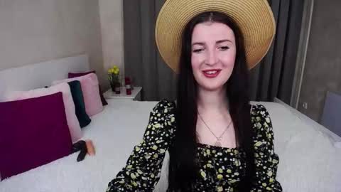 Snapshot of evelingills chatting on November 2025 06:49:01 AM Evelin online show from November 2025 06:49:01 AM