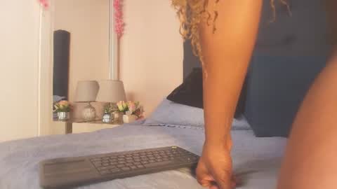DAYANITA online show from June 2026 07:27:02 PM