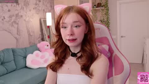 Snapshot of evelunee chatting on March 2026 06:22:02 PM Eva your good home friend online show from March 2026 06:22:02 PM