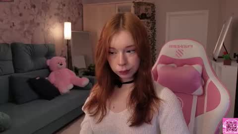 Snapshot of evelunee chatting on March 2026 08:01:01 PM Eva your good home friend online show from March 2026 08:01:01 PM