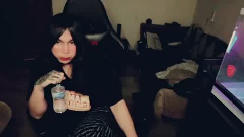 evelyn420521 online show from July 2026 07:35:02 AM