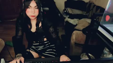 evelyn420521 online show from July 2026 06:13:01 PM