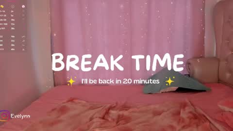 evelyn evelyn online show from March 2025 07:22:01 PM