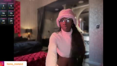 E V E L Y N  online show from February 2025 12:35:02 PM