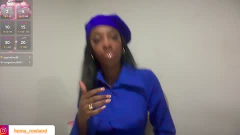 Snapshot of evelyn_jhonson3 chatting on February 2025 11:43:02 AM E V E L Y N online show from February 2025 11:43:02 AM