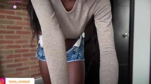 Snapshot of evelyn_jhonson3 chatting on March 2025 12:12:01 PM E V E L Y N online show from March 2025 12:12:01 PM