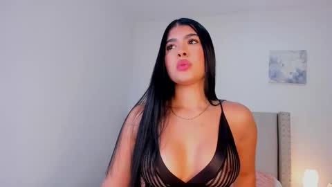 Snapshot of evelyn_montoya chatting on October 2025 01:26:02 PM Evelyn online show from October 2025 01:26:02 PM