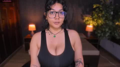  Evelyn  online show from February 2026 12:12:01 PM