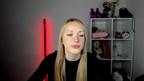 evelynblond online show from June 2026 10:20:01 AM