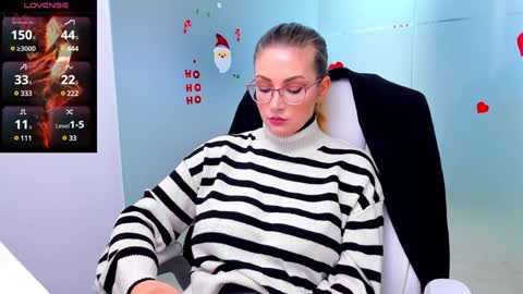 evelyne_rose online show from December 2024 06:21:01 AM