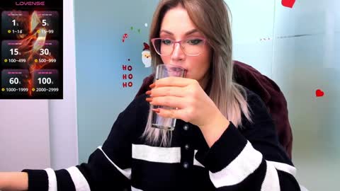 evelyne_rose online show from December 2024 06:12:02 AM