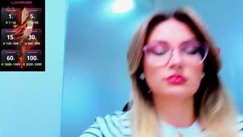 evelyne_rose online show from March 2025 06:19:02 AM