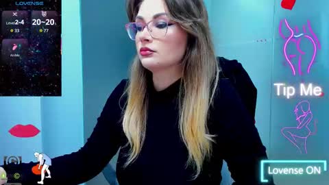 evelyne_rose online show from October 2025 05:07:02 AM