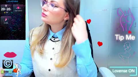 evelyne_rose online show from April 2026 05:10:01 AM