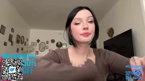 Snapshot of evelynforever chatting on February 2026 09:44:02 PM Evelyn online show from February 2026 09:44:02 PM