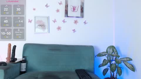 Evelyn martinez  online show from June 2026 07:46:01 PM
