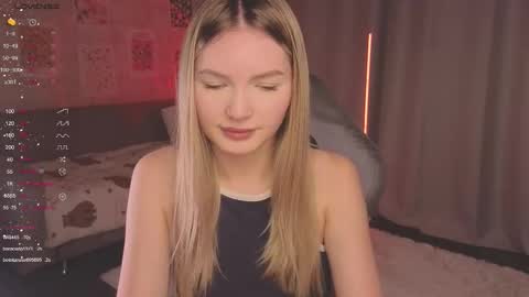 Snapshot of evelynsin_ chatting on October 2025 11:44:02 AM Evelyn online show from October 2025 11:44:02 AM